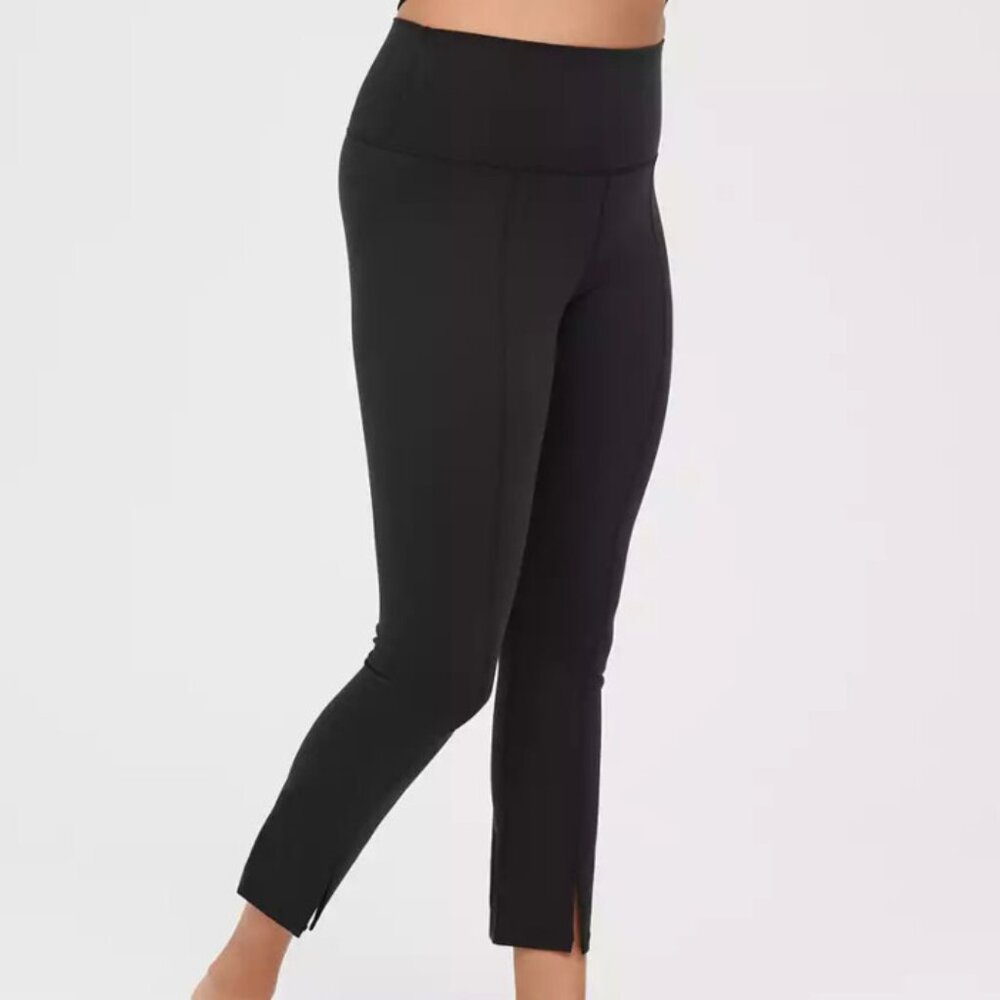NWT Aerie OFFLINE The Hugger High Waisted Cropped Flare Legging Black